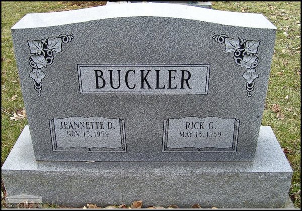 buckler-rick-jeannette-tomb-scioto-burial-park.jpg