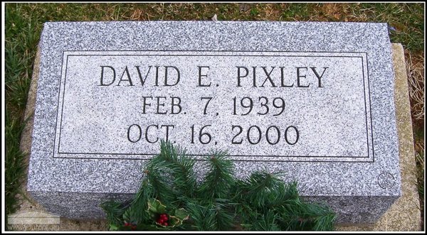 pixley-david-e-tomb-village-cem.jpg