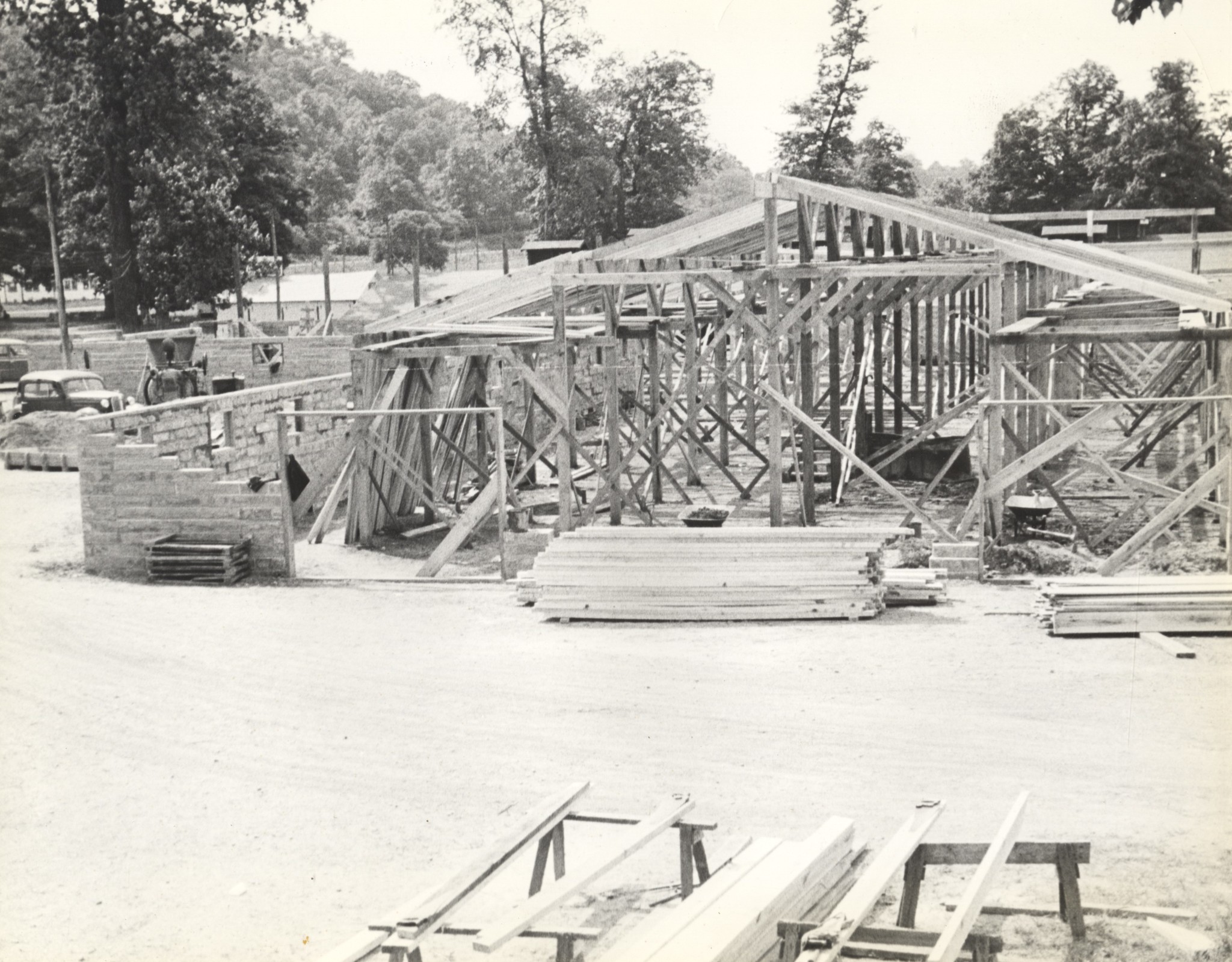 rebuilding horsebarn 1940.jpg