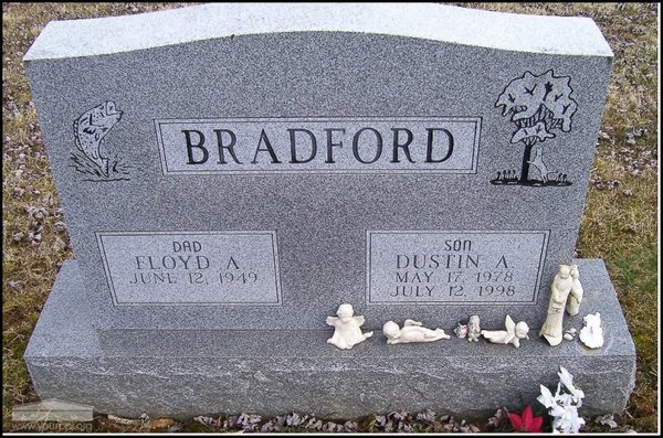 bradford-floyd-dustin-tomb-village-cem.jpg