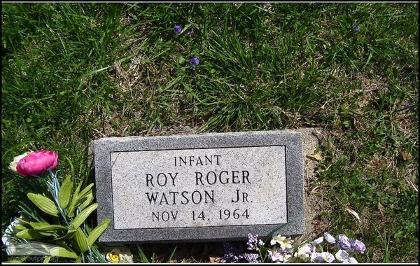 watson-roy-roger-jr-tomb-mt-joy-cem.jpg