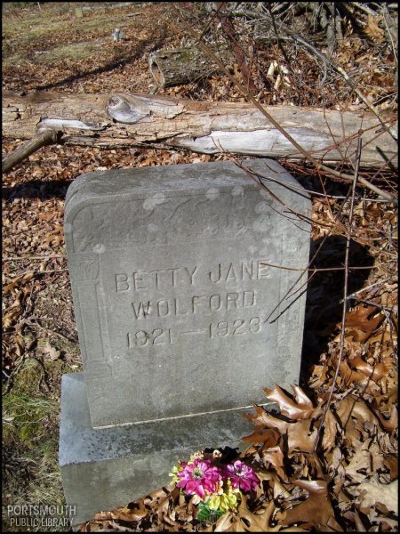 wolford-betty-tomb-otway-cem.jpg