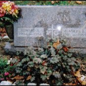 brown-edward-and-blanche-tomb-greenlawn-cem.jpg