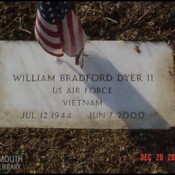 dyer-william-bradford-tomb-mead-cem.jpg