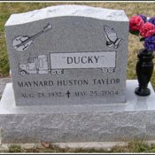 taylor-maynard-tomb-scioto-burial-park.jpg