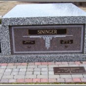 sininger-thomas-shirley-tomb-village-cem.jpg