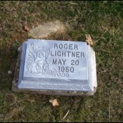 lightner-roger-tomb-evergreen-cem.jpg