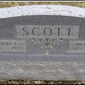 scott-henry-annie-tomb-village-cem.jpg