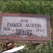 austin-elmer-tomb-evergreen-cem.jpg