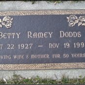 dodds-betty-tomb-scioto-burial-park.jpg