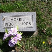 riley-morris-tomb-mt-joy-cem.jpg