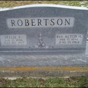 robertson-alton-nellie-tomb-locust-grove-cem.jpg