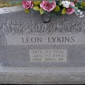 lykins-leon-tomb-village-cem.jpg