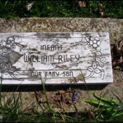 riley-william-tomb-mt-joy-cem.jpg