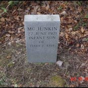 mcjunkin-infant-son-tomb-mead-cem.jpg